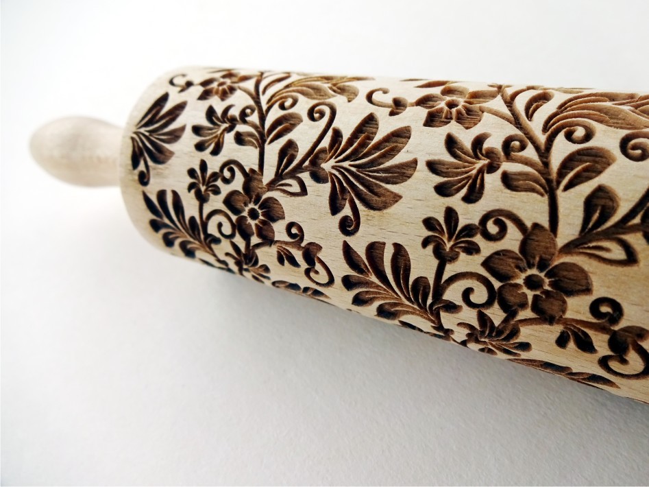 FLORAL WREATH embossing rolling pin